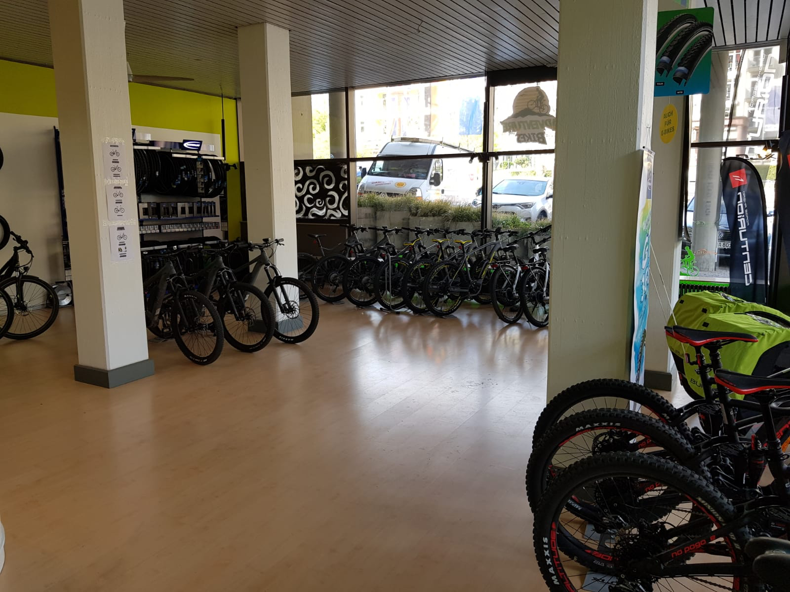 Adventure-Bikes_Shop_2 Adventure-Bikes_Shop_2